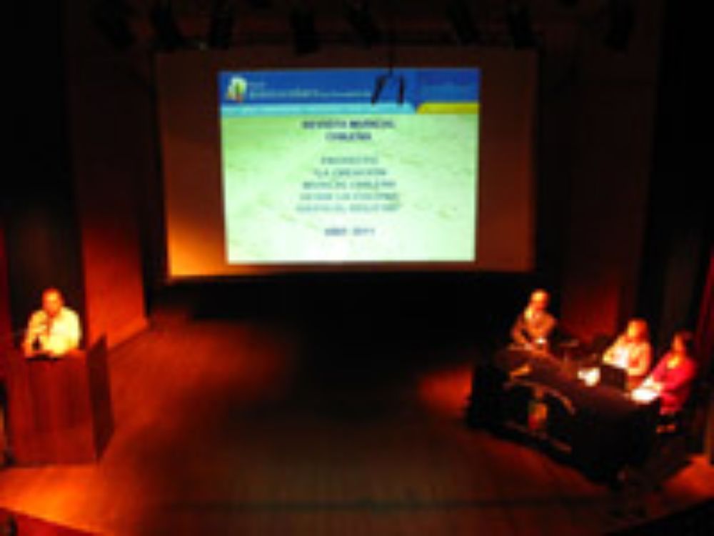 El lanzamiento se realizó en la Sala Isidora Zegers.