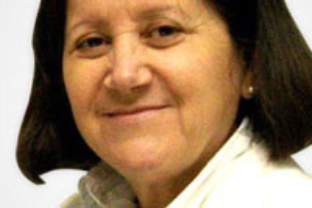 Doctora Julieta González, académica del Programa de Biología Celular y Molecular del ICBM