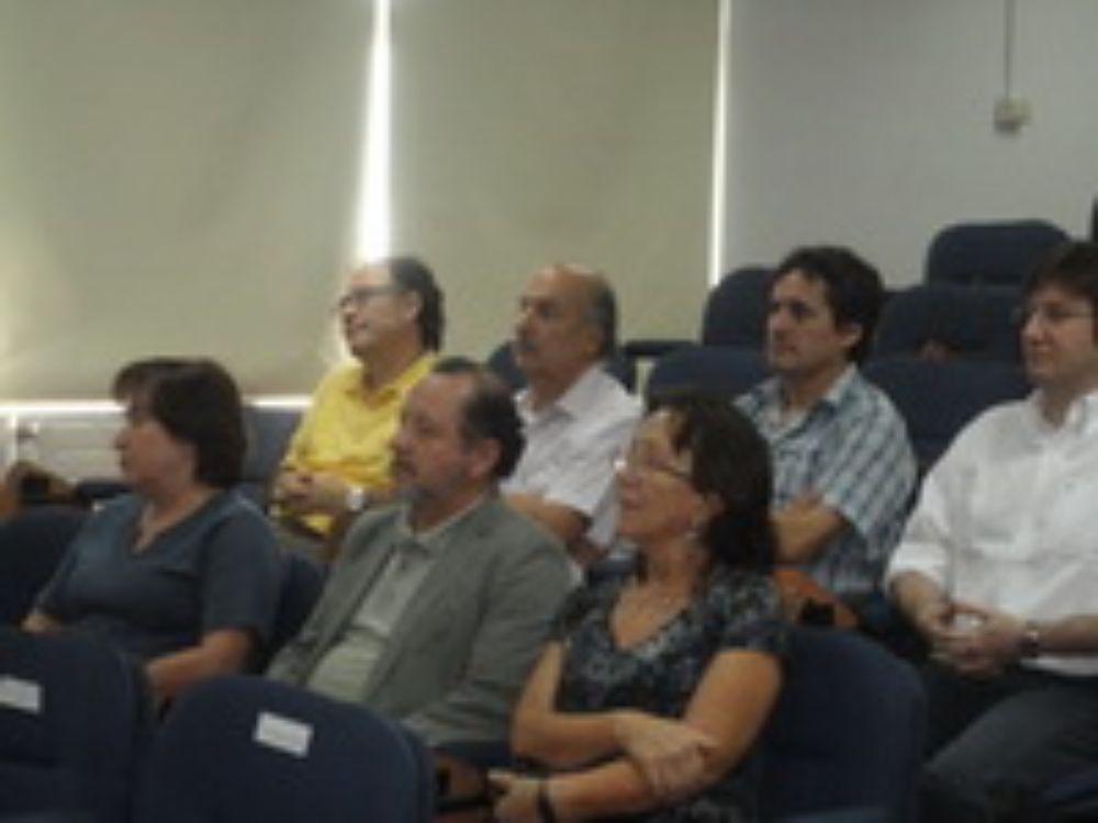 Académicos asistentes a la ceremonia