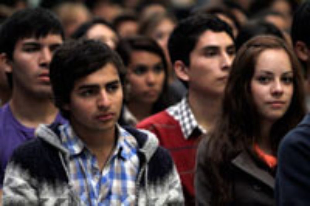 "Nosotros queremos tener una mejor Universidad, entendiendo que somos mejores con aquella calidad que emerge de la diversidad", manifestó el Rector en la ceremonia..