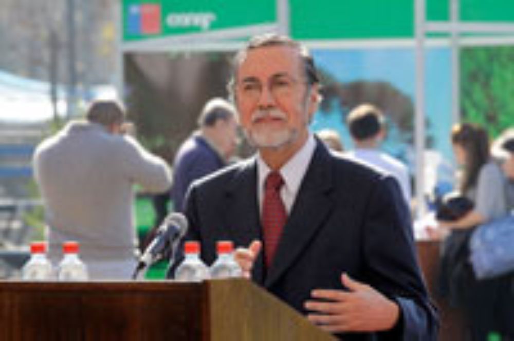 "Este convenio asegura un Campus y una Universidad más sustentable", dijo el Rector.