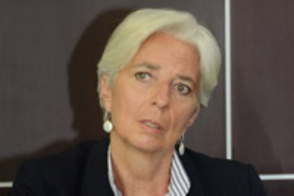 Christine Legard se graduó en Derecho en la U. de París X, y obtuvo una Maestría en el Instituto de Cs. Políticas de Aix-en-Provence. Fue Ministra de Comercio Exterior de Francia.