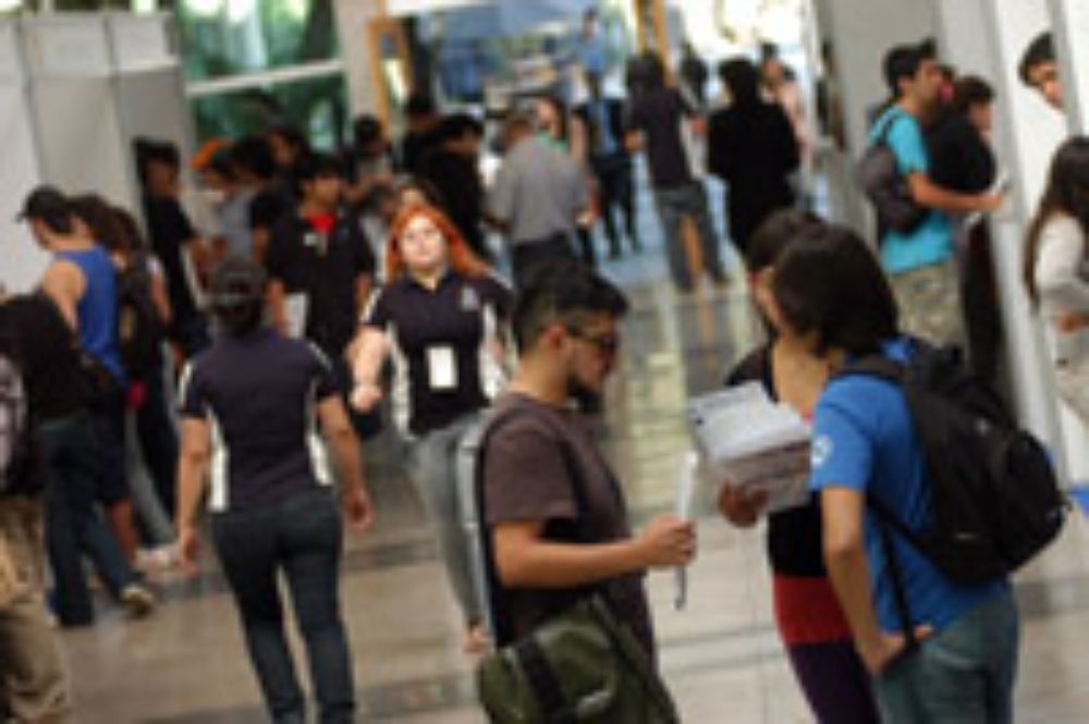 También estará disponible una Sala de Postulación para quienes requieran ayuda con este trámite.