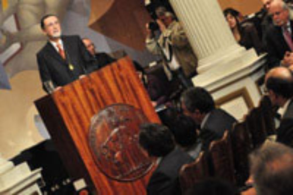 Rector de la U. de Chile, Víctor Pérez Vera.
