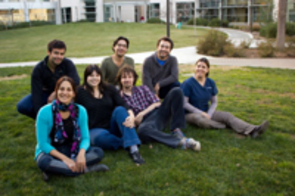  Junto al grupo de ex alumnos de Favet que hoy estudian en la Universidad de Davis, California.