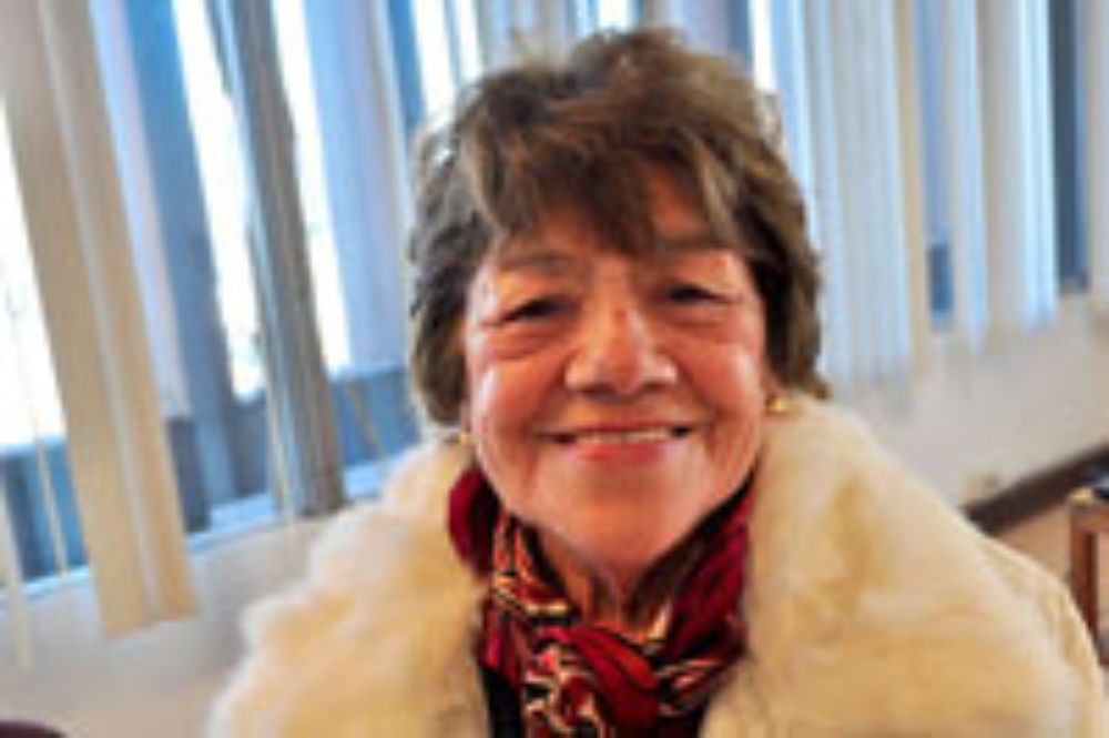 Prof. Dina Alarcón Quezada, a cargo del curso "Lengua y Metodología de enseñanza aplicada del Rapa Nui".