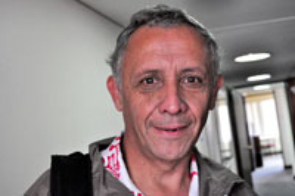 Juan Emilio Estay. Director del Colegio Lorenzo Baeza Vega de la Isla de Pascua.