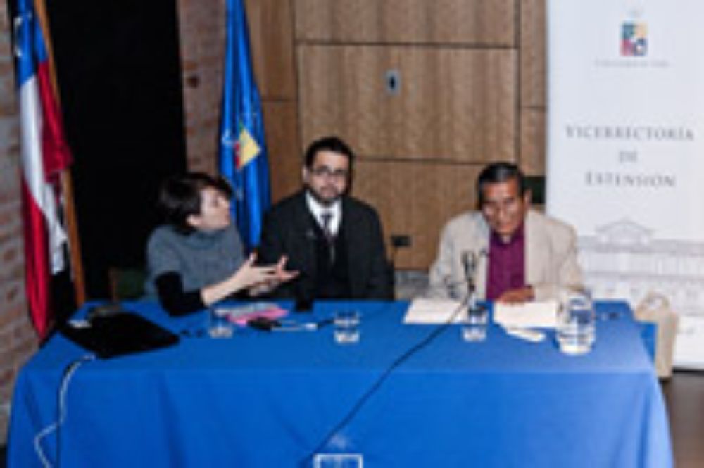 El Profesor Yapita, explicó que la lengua Aymara sigue hasta el día de hoy siendo esencialmente oral, transmitida a través de las costumbres y tradiciones que integran su cultura.