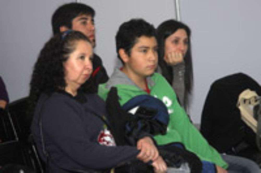 Los hombres prefieren leer en el baño o en el lugar donde estudian, las mujeres en sus dormitorios, salas de estar o en las vacaciones.