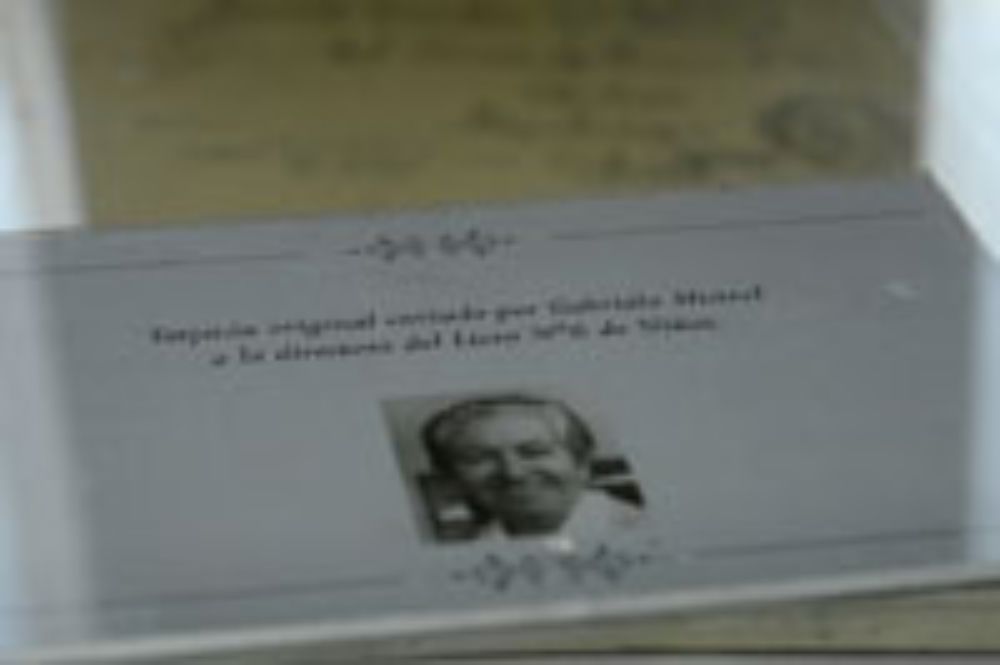 La poetisa y ganadora del Premio Nobel de Literatura, fue la fundadora y primera Directora que tuvo el establecimiento.