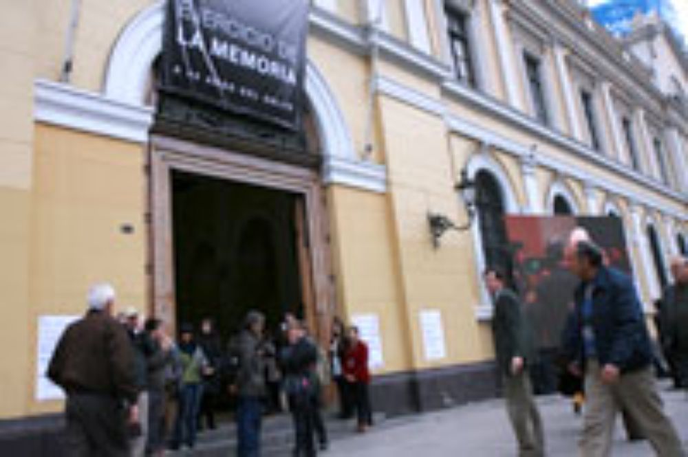 Más de 1800 personas llegaron a la Casa Central.