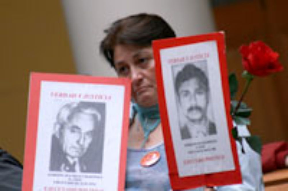 El acto también fue transmitido en línea. 