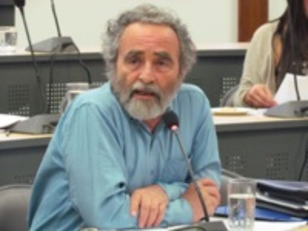 El Senador Rodrigo Baño, presidente de la Comisión de Estatuto, explicó en detalle la Propuesta de Modificaciones al Estatuto de la Universidad de Chile.