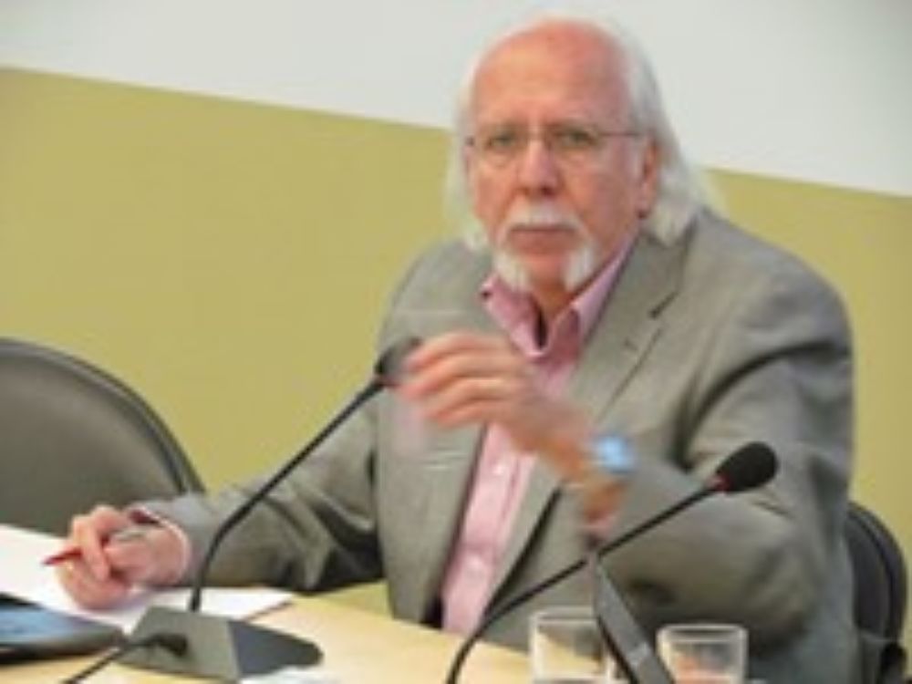 El Vicepresidente del Senado, Prof. Pedro Cattan, condujo la sesión N° 298 del órgano normativo.