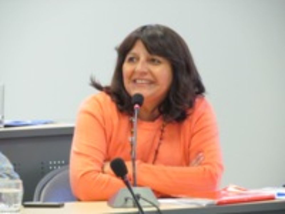 Por su parte, la Senadora Sandra Jiménez, funcionaria de la Facultad de Medicina manifestó su satisfacción porque este Senado de un primer paso en el proceso de modificaciones al Estatuto.