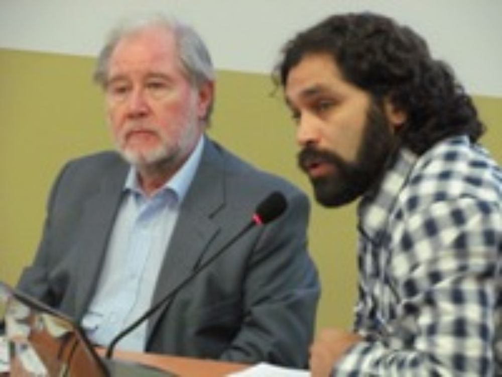Prof. Hiram Vivanco, Senador Secretario, junto al Senador Jonás Chnaiderman, Senador colaborador de la Mesa.