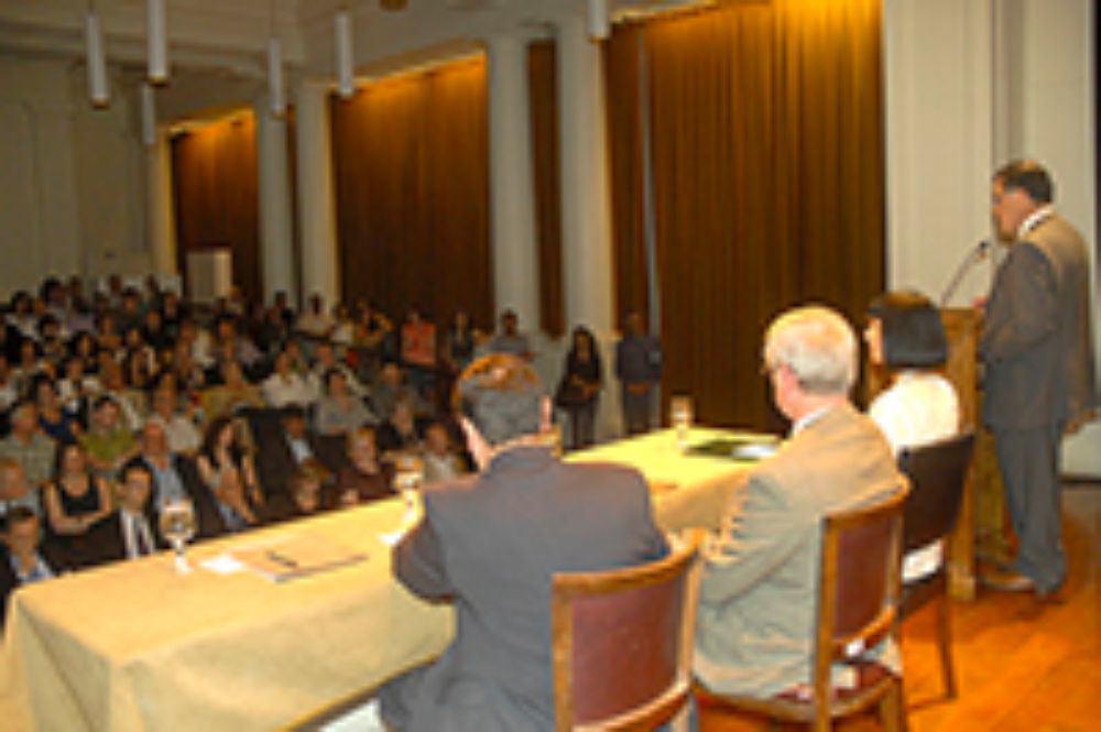  "Esta es una oportunidad privilegiada para explorar y fortalecer la transferencia y el flujo de conocimiento", destacó.