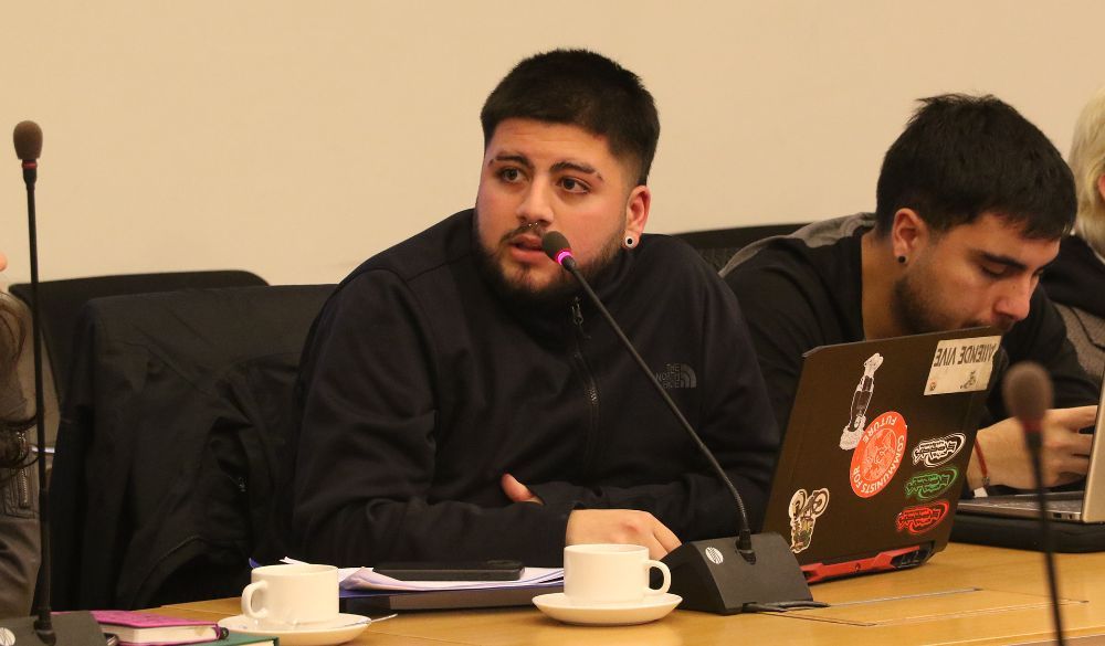 El Senador Cristóbal Bruna explicó que "con la implementación del voto estudiantil en los Consejos, fortalecemos el gobierno universitario y aseguramos que las decisiones representen a toda la comunidad".