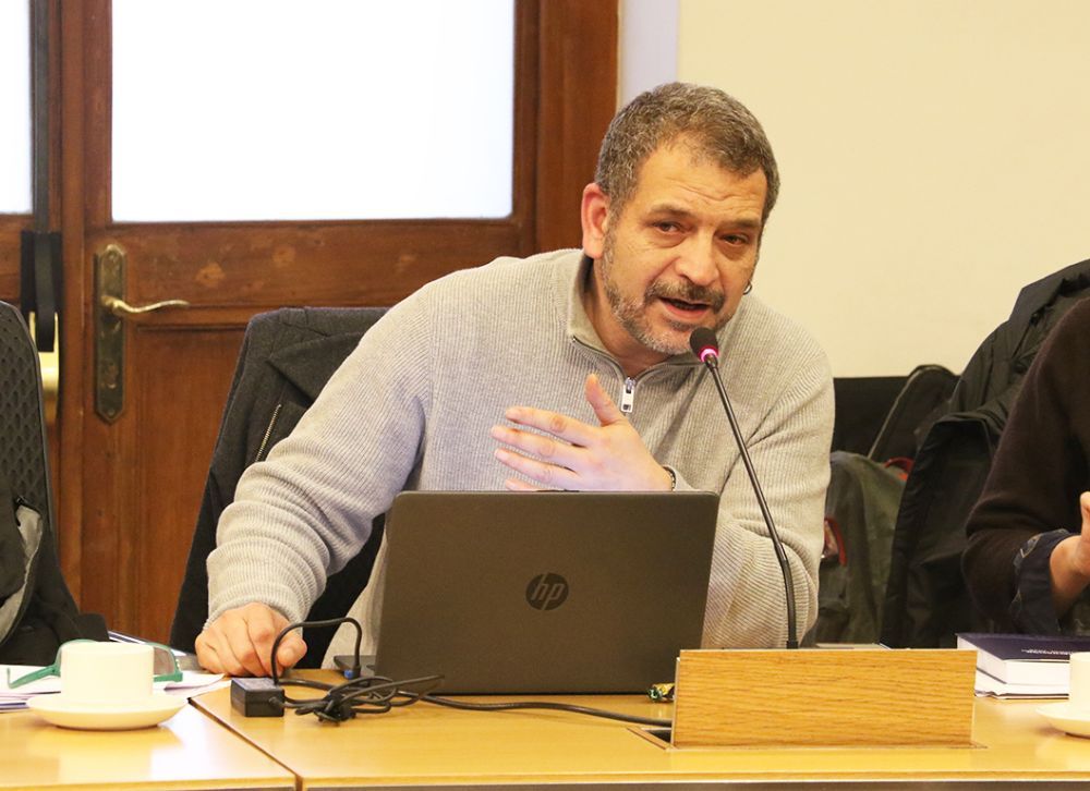 "La participación de todos los estamentos en la toma de decisiones refuerza la legitimidad de las resoluciones adoptadas, promueve el compromiso colectivo y fomenta el diálogo y el respeto ", planteó el Senador Dino Pancani, co-presidente de la comisión que guió esta discusión al interior del Senado.