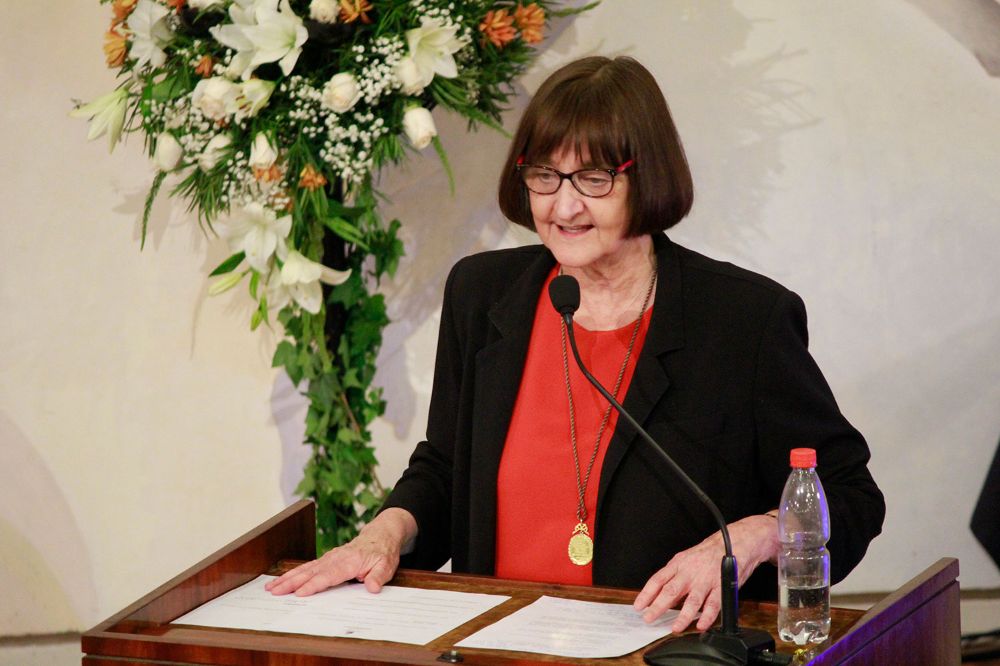 Rectora Devés, ceremonia VAEC