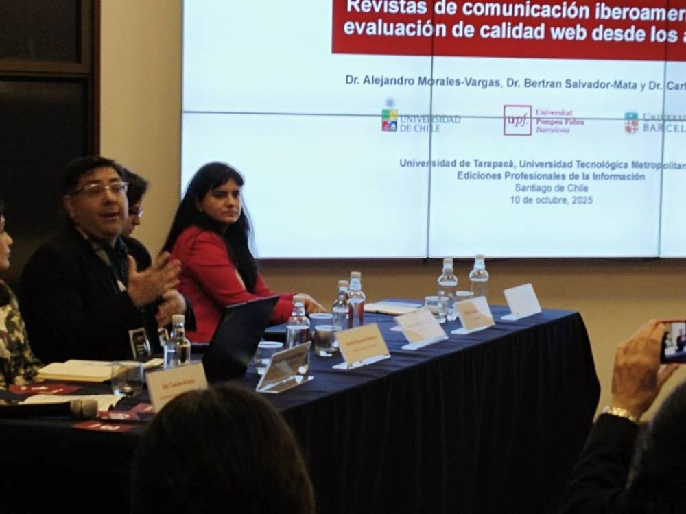 Alejandro Morales Vargas en su ponencia “Revistas de comunicación iberoamericanas: evaluación de calidad web desde los autores”.
