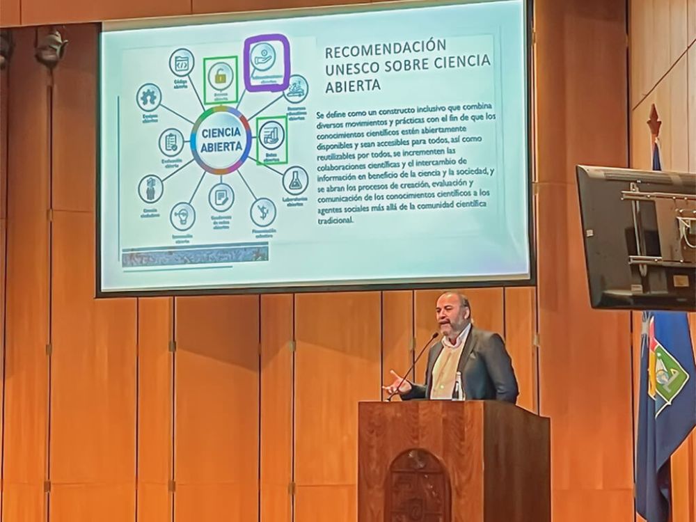 Leonardo Reyes, jefe de la Unidad de estudios e indicadores de la Vicerrectoría de Investigación y Desarrollo de la U. de Chile