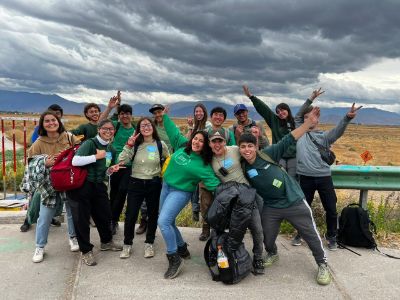 El proyecto llevado a cabo con participación triestamental y comunitaria de voluntarios, voluntarias e integrantes de colegios cercanos, también considera la colaboración del Observatorio de Humedales Küla-Kura,