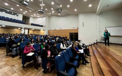 A sala llena y con la presencia de más de cien asistentes, la jornada se realizó de manera presencial en la Facultad de Medicina.