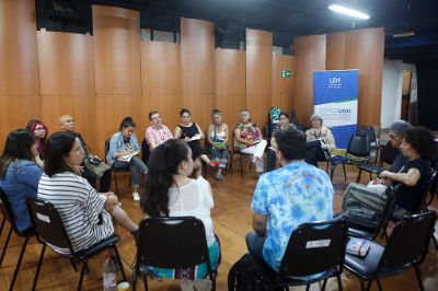  La primera actividad, realizada en la Casa de la Cultura de la capital regional de O’Higgins, giró en torno a los Derechos Humanos y los lugares de memoria. 