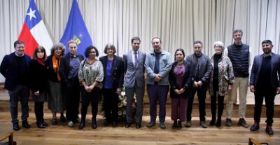 Autoridades junto a los ganadores del Premio Manuel Montt Convocatoria 2023