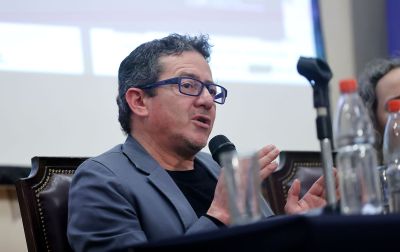 Javier Ortega también participó como panelista en el cineforo "Chile Desclasificado".