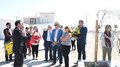 Académicos y autoridades de las universidades de Chile y de Atacama, participaron del lanzamiento de este libro con la comunidad de Chañaral. 