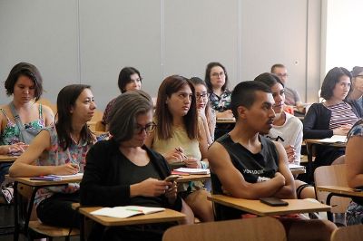 Las carreras de Ingeniería en Sonido y Teoría de la Música contarán desde este año con cupos especiales de género para mujeres.