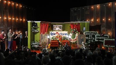 Tomás Vidiella, Héctor Noguera, Francisco Reyes, Amparo Noguera, Antonia Zegers, Nona Fernández, Néstor Cantillana y Esperanza Silva, fueron algunos de los actores y actrices presentes.