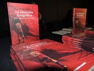 "Con 'la muerte de lo indicial' entramos en la extensión de lo fotográfico", señaló el académico Rodrigo Zúñiga.