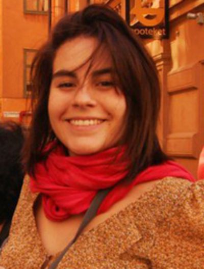 Camila Caris, egresada de Licenciatura en Artes, mención Teoría e historia del Arte de la U. de Chile, encargada de la sección de Colección y Documentación del MAPA y quien dirige el proyecto.  