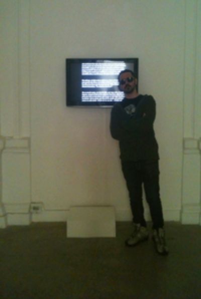 Arturo Cariceo, artista y académico del Departamento de Artes Visuales expuso recientemente en el Museo de Arte Contemporáneo sede Parque Forestal la muestra "Retrospectiva Loyola Records 1987-2017".