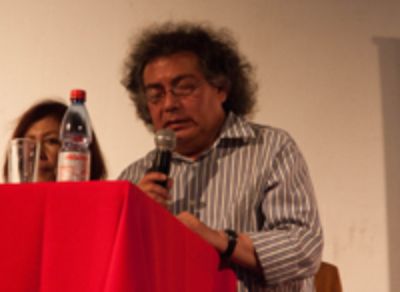 "Uno de los puntos más polémicos y productivos teóricamente es la diferencia que establece Carlos entre comunidad y pueblo", señaló el Prof. Sergio Rojas. 