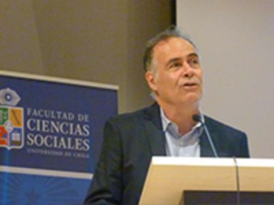 Roberto Aceituno, decano de la Facultad de Ciencias Sociale.