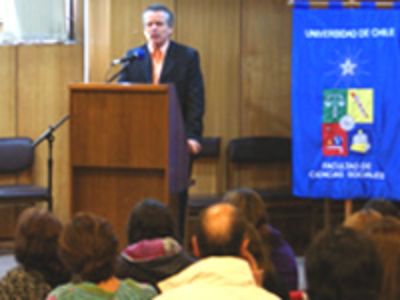 Prof. Marcelo Arnold Cathalifaud, Decano de la Facultad de Ciencias Sociales.