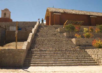 Remodelación de plaza de la localidad de Belén según patrones aymara.