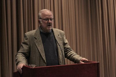 Prof. Bernardo Subercaseaux, director académico de la Facultad de Filosofía y Humanidades