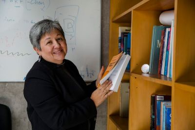 Laura Gallardo, investigadora del Centro de Ciencia del Clima y la Resiliencia (CR)2 y académica del Departamento de Geofísica de la Universidad de Chile.