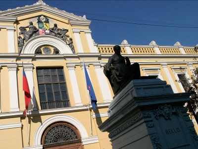 El programa de Doctorado ya concluyó las etapas de aprobación interna y se encuentra en los últimos procesos administrativos y de toma de razón.