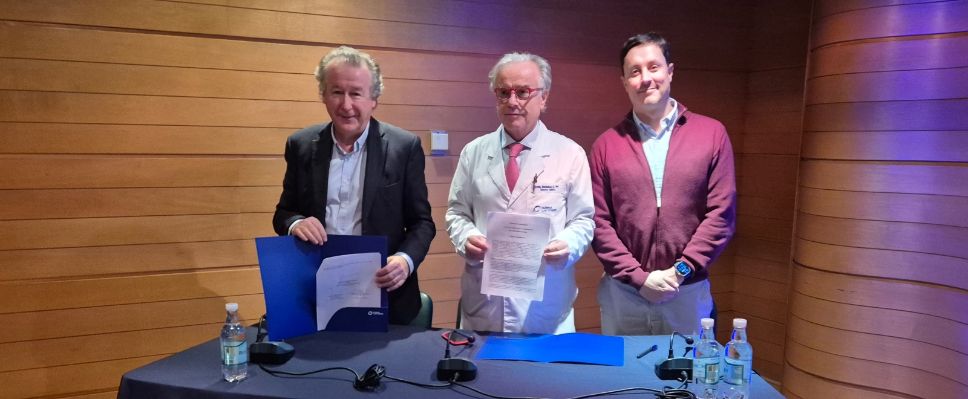 Autoridades firman el convenio