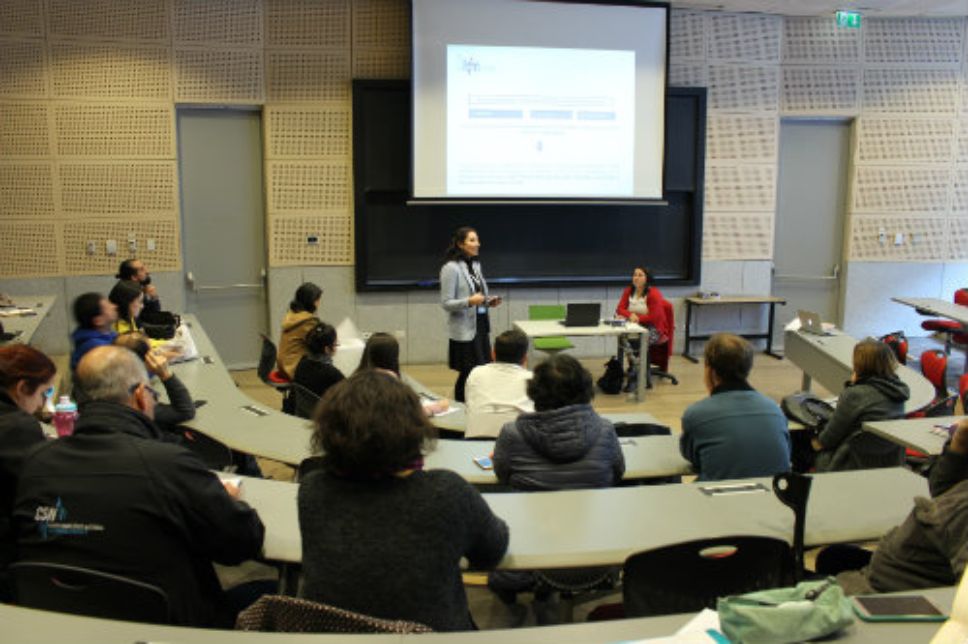 La Unidad Jurídica de la FCFM realizó el taller para acercar a la comunidad con los procedimientos a seguir en casos de denuncias de acoso sexual, laboral y discriminación arbitraria.