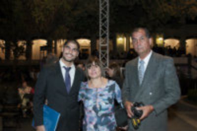 Sebastián García Cárdenas, geólogo, y sus padres, Ulises e Isabel. 