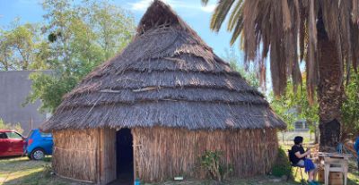 Ruka del Hospital Sótero del Río donde funciona "El rincón de la mujer Mapuche".