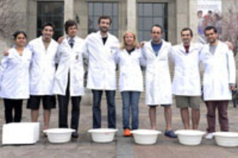 Antes del balde de agua fría, los investigadores desafiaron a la ministra de Salud, doctora Helia Molina.