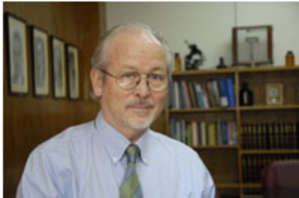 Dr. Benjamín Suárez